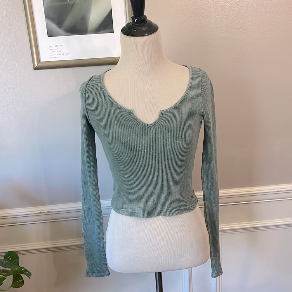 EUC Pink Victoria’s Secret Waffle Long Sleeve Crop Shirt Size XS